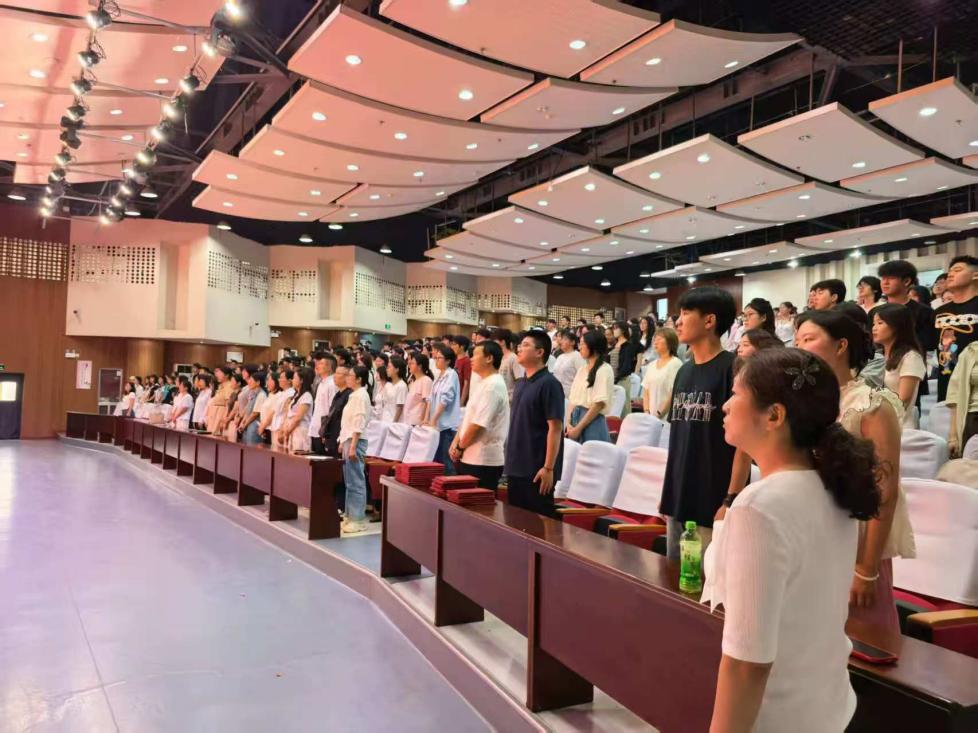 纪委书记孙伟出席活动